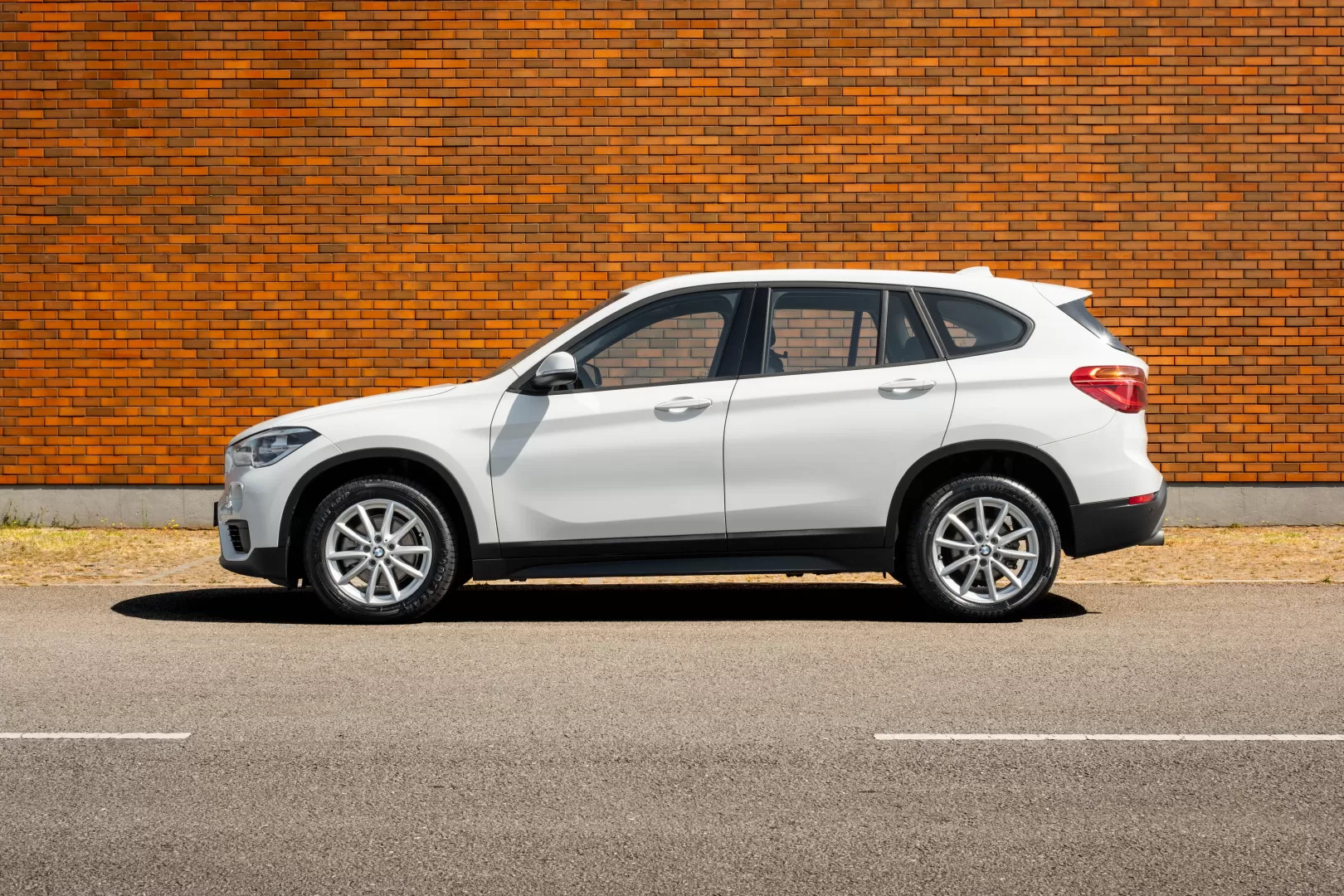 BMW X1 18 i sDrive - foto 2