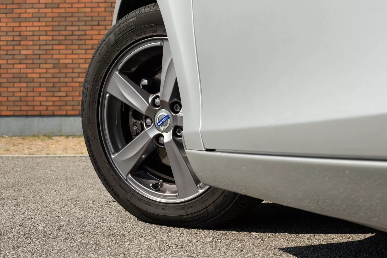 Volvo V40 1.6 D2 R-Design Momentum - foto 7