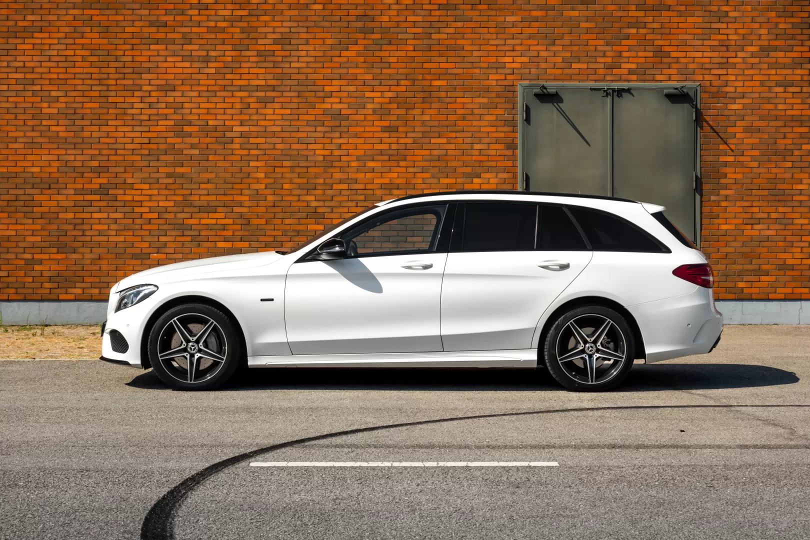 Mercedes-Benz C 350 e AMG - foto 2