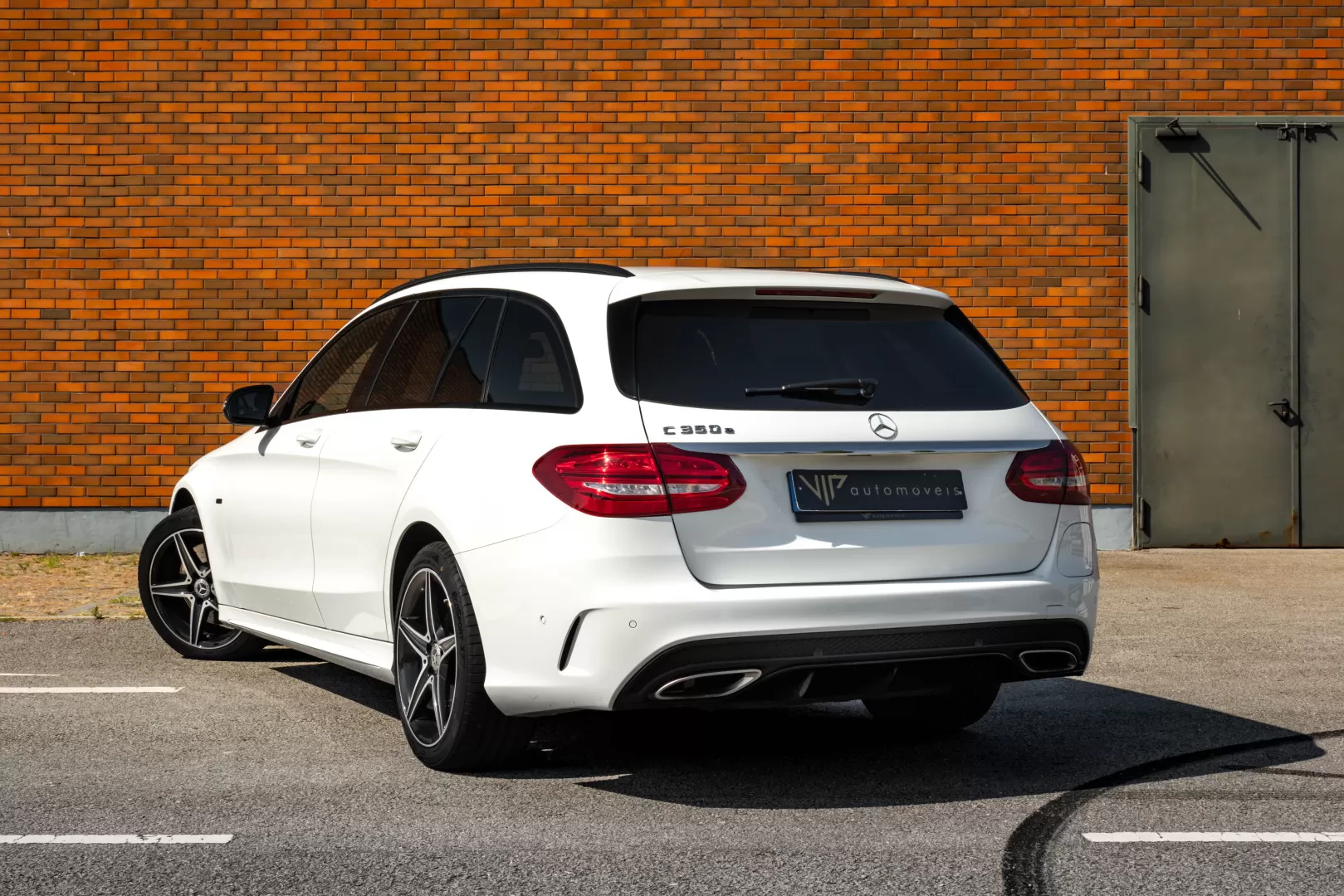 Mercedes-Benz C 350 e AMG - foto 3