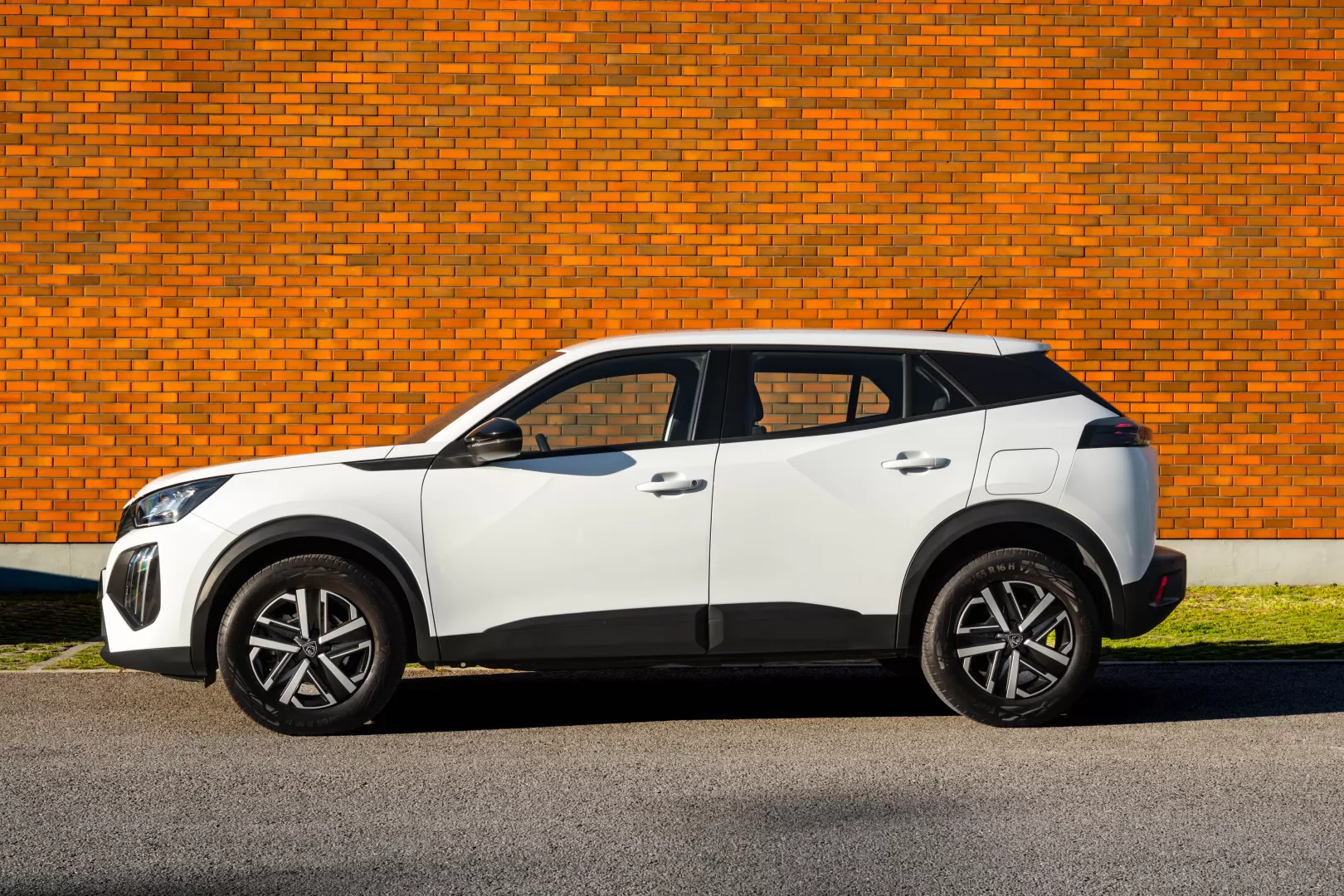 Peugeot 2008 1.2 PureTech Allure - foto 2