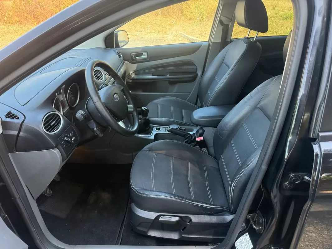 Ford Focus SW 1.6 TDCi Titanium - foto 7