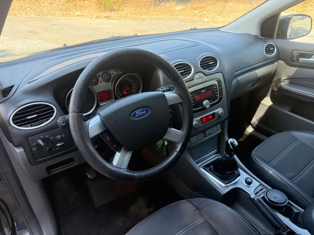 Ford Focus SW 1.6 TDCi Titanium - foto 8
