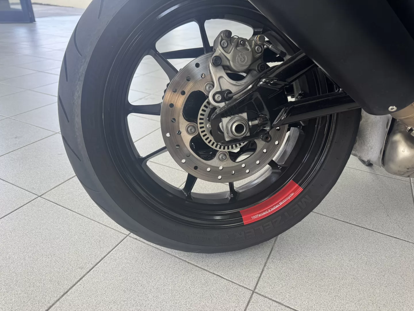 Indian FTR R CARBON - foto 8