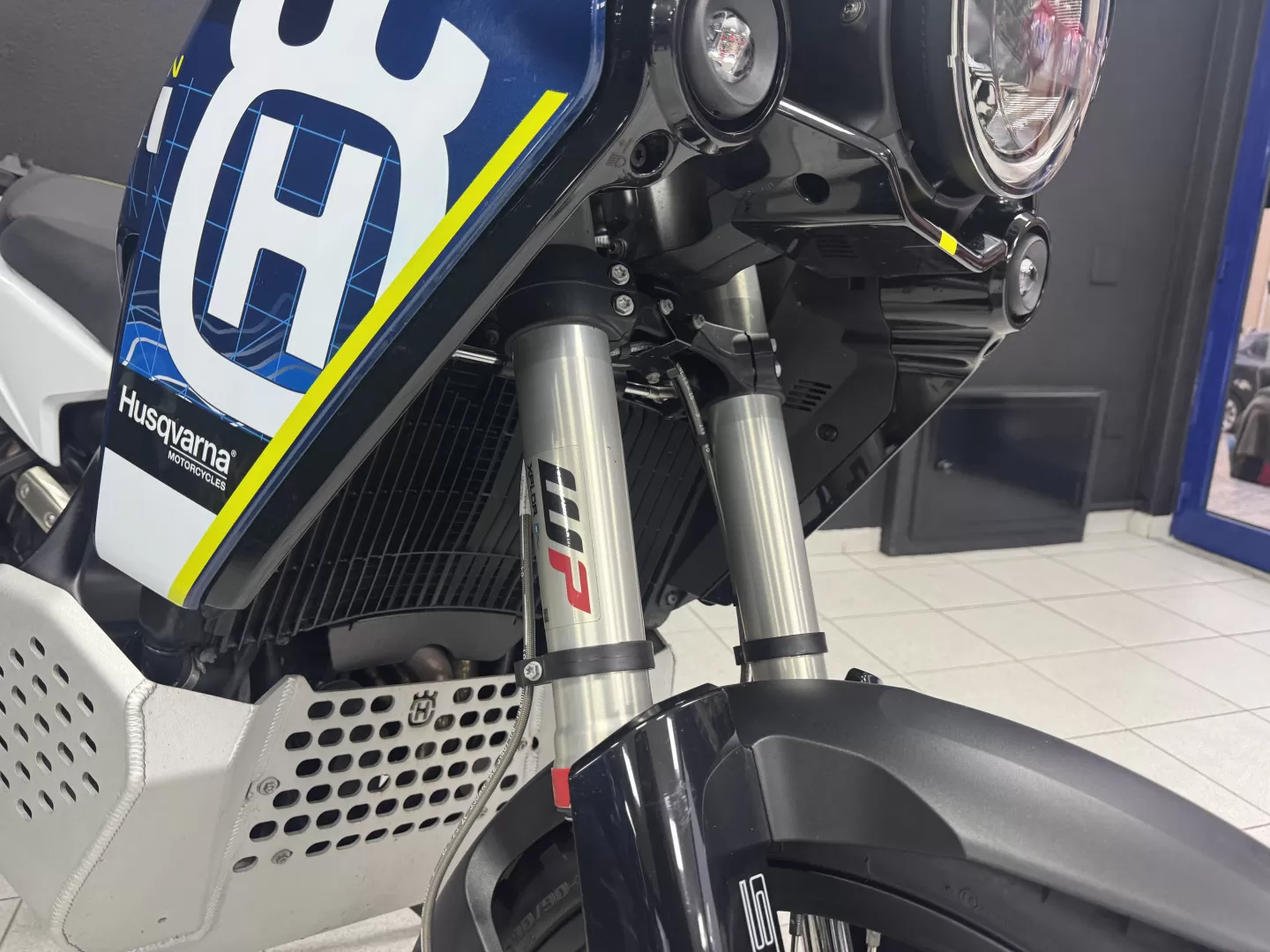 Husqvarna Norden 901 Expedition - foto 6