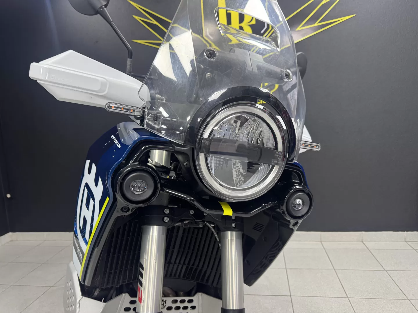 Husqvarna Norden 901 Expedition - foto 7