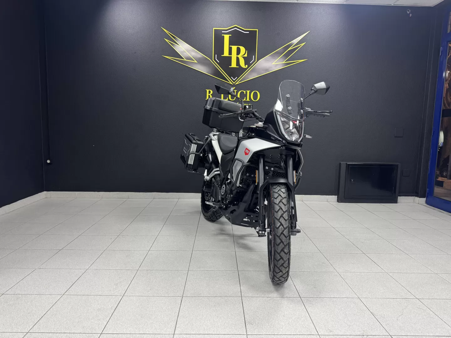 Macbor Montana XR1 125