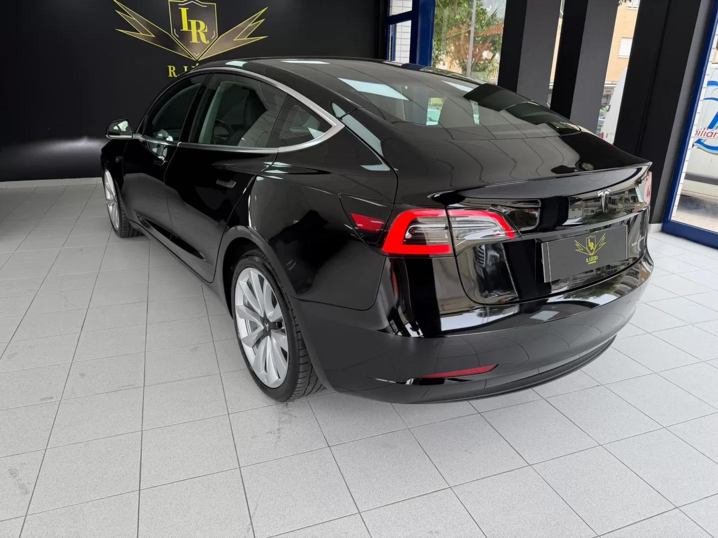 Tesla Model 3 DUAL MOTOR LONG RANGE - foto 3