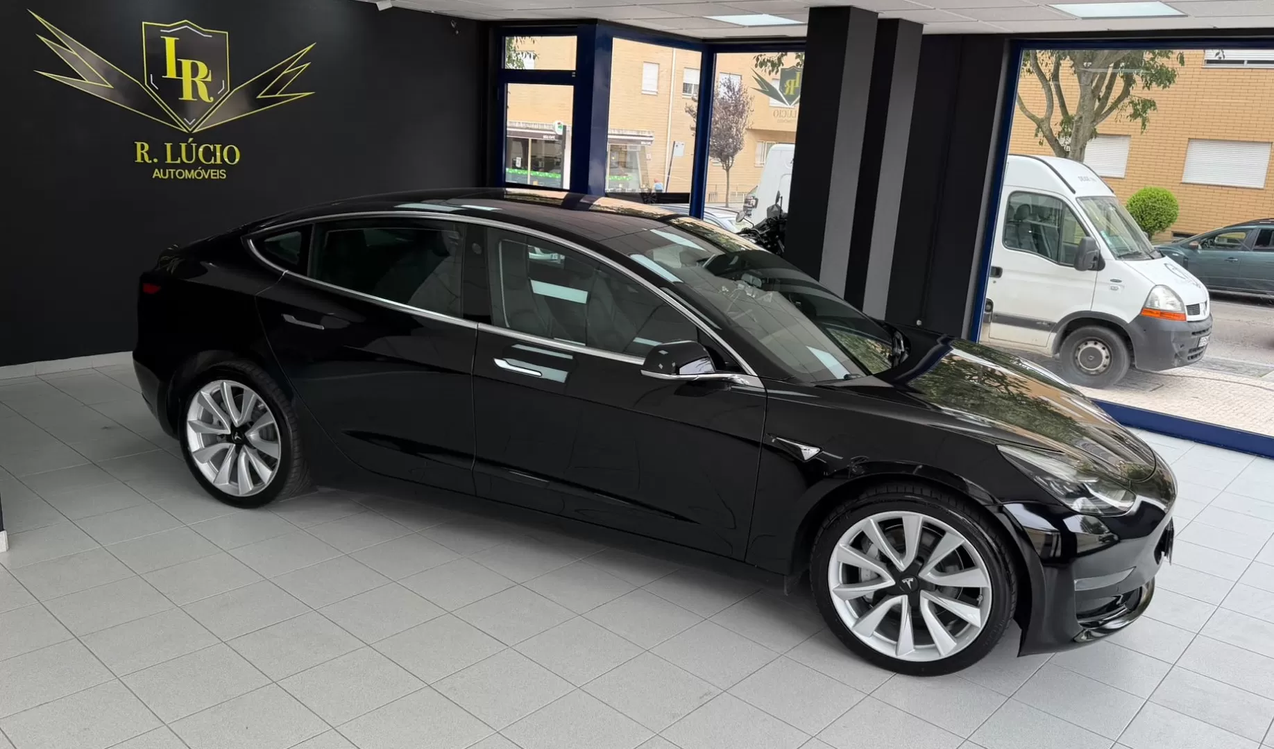 Tesla Model 3 DUAL MOTOR LONG RANGE - foto 6