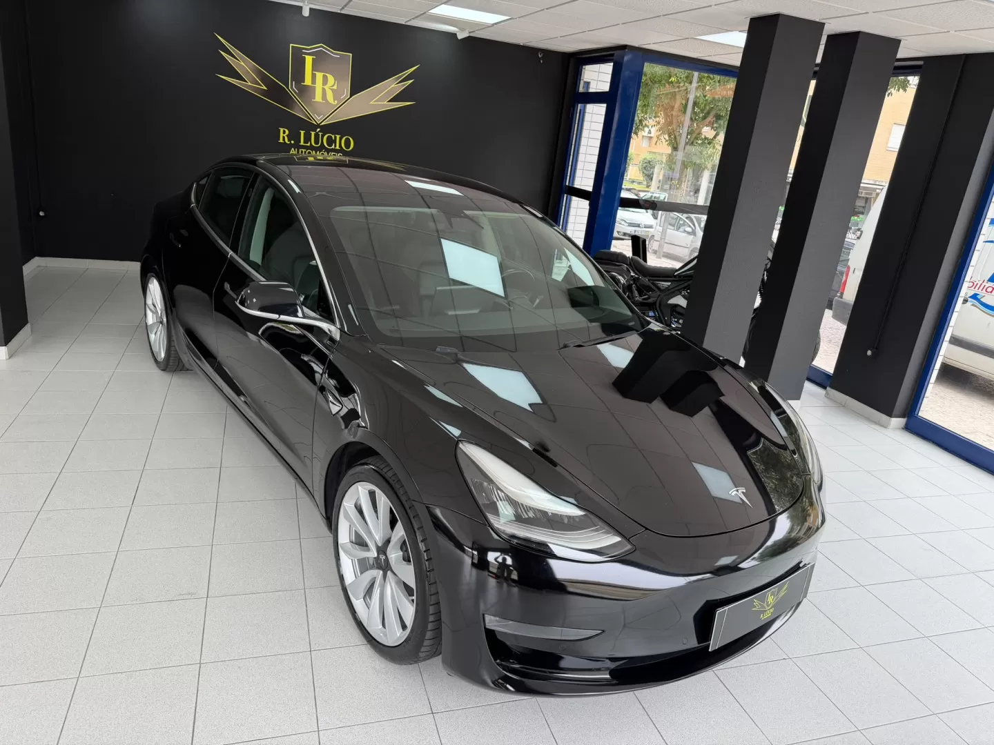 Tesla Model 3 DUAL MOTOR LONG RANGE - foto 8