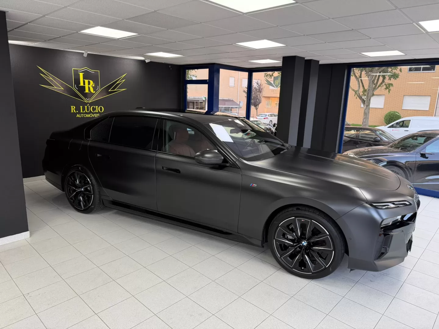 BMW i7 eDrive50 Pack Desportivo M - foto 2