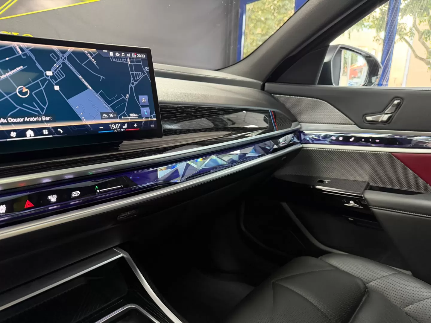 BMW i7 eDrive50 Pack Desportivo M - foto 6