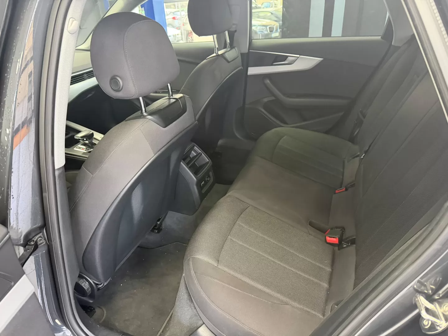 Audi A4 Avant 30 TDI Advanced S tronic - foto 4