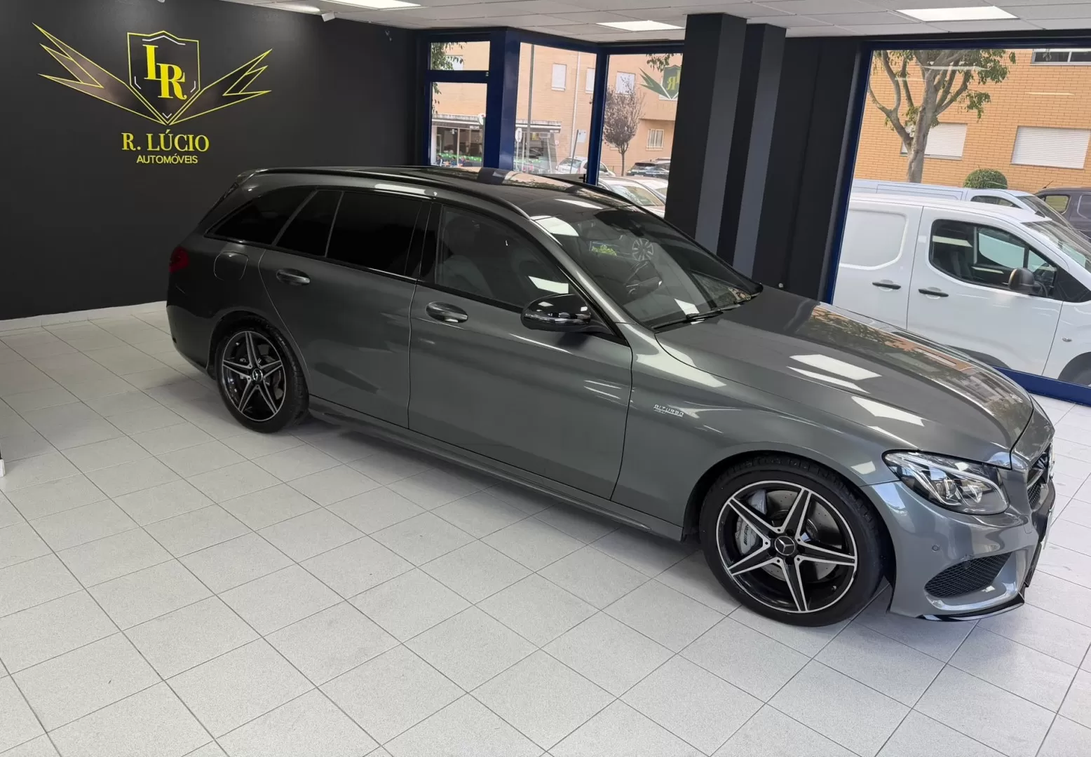 Mercedes-Benz C 43 AMG 4Matic Station 9G-TRONIC - foto 3