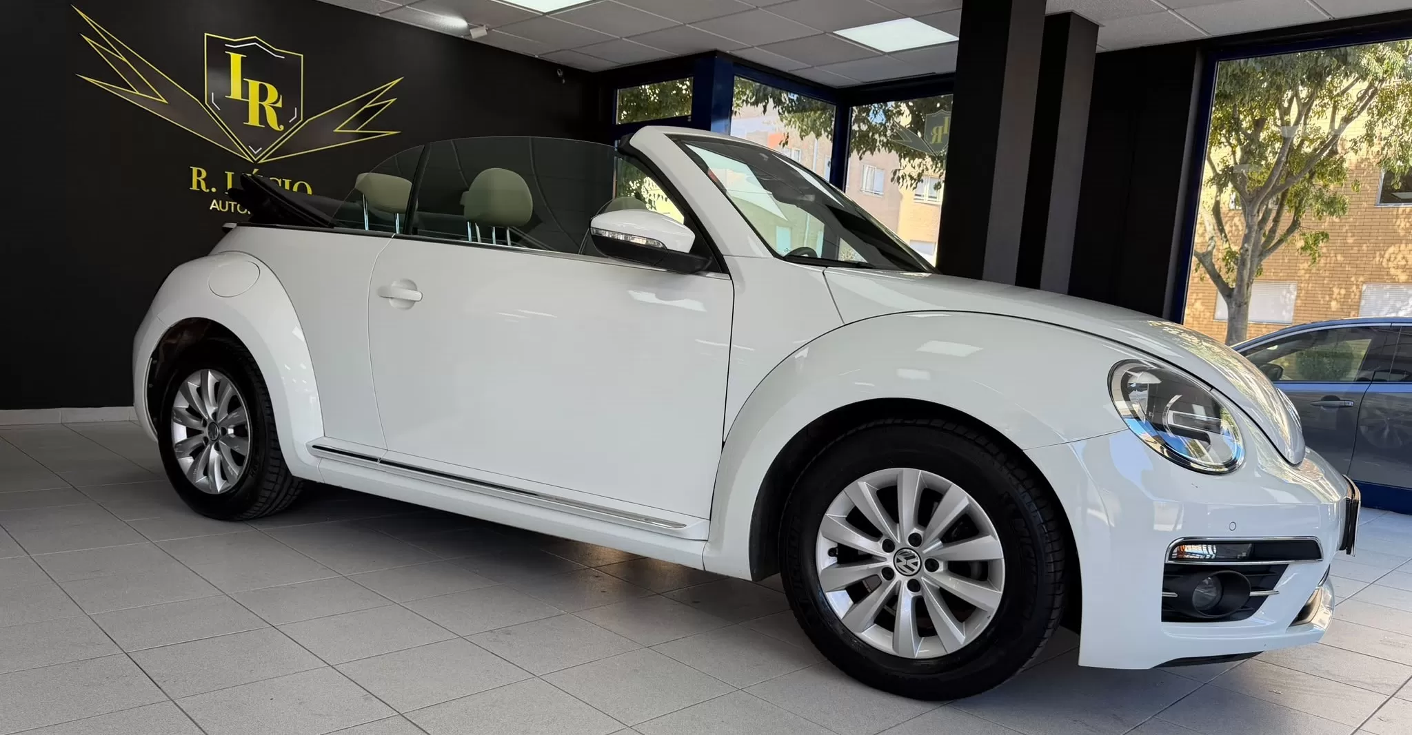 VW New Beetle Cabriolet 1.4 TSI Sport DSG - foto 6