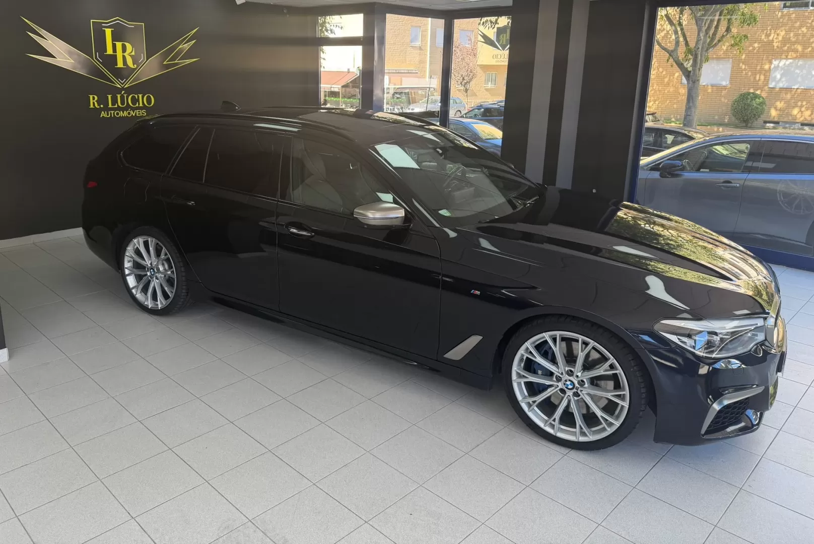 BMW M550d xDrive Touring Aut. - foto 8