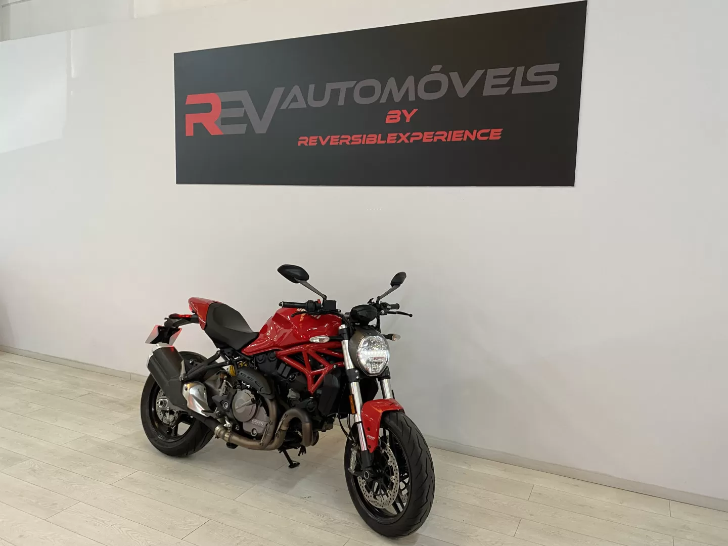 Ducati Monster 821 - foto 3