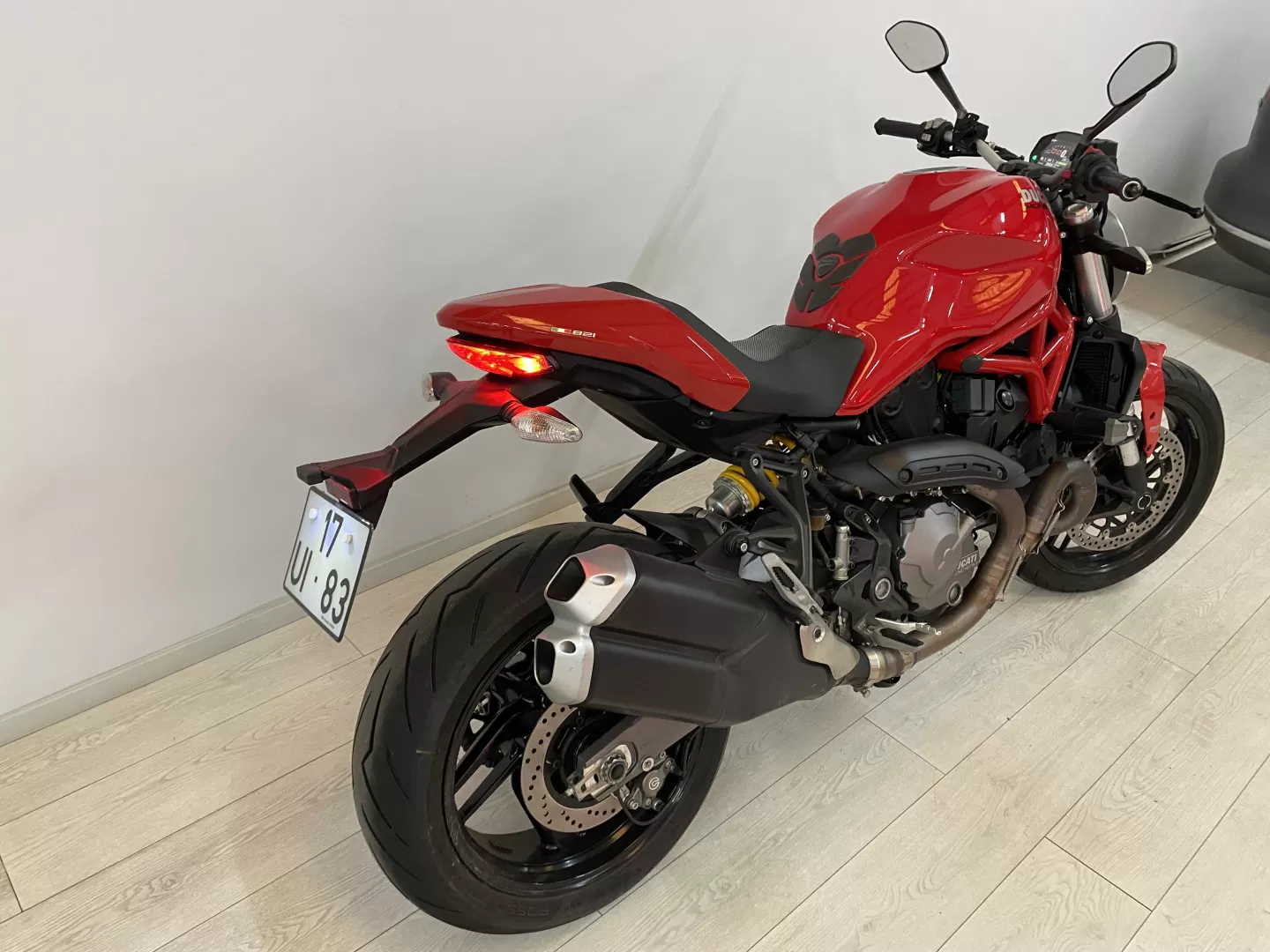 Ducati Monster 821 - foto 6