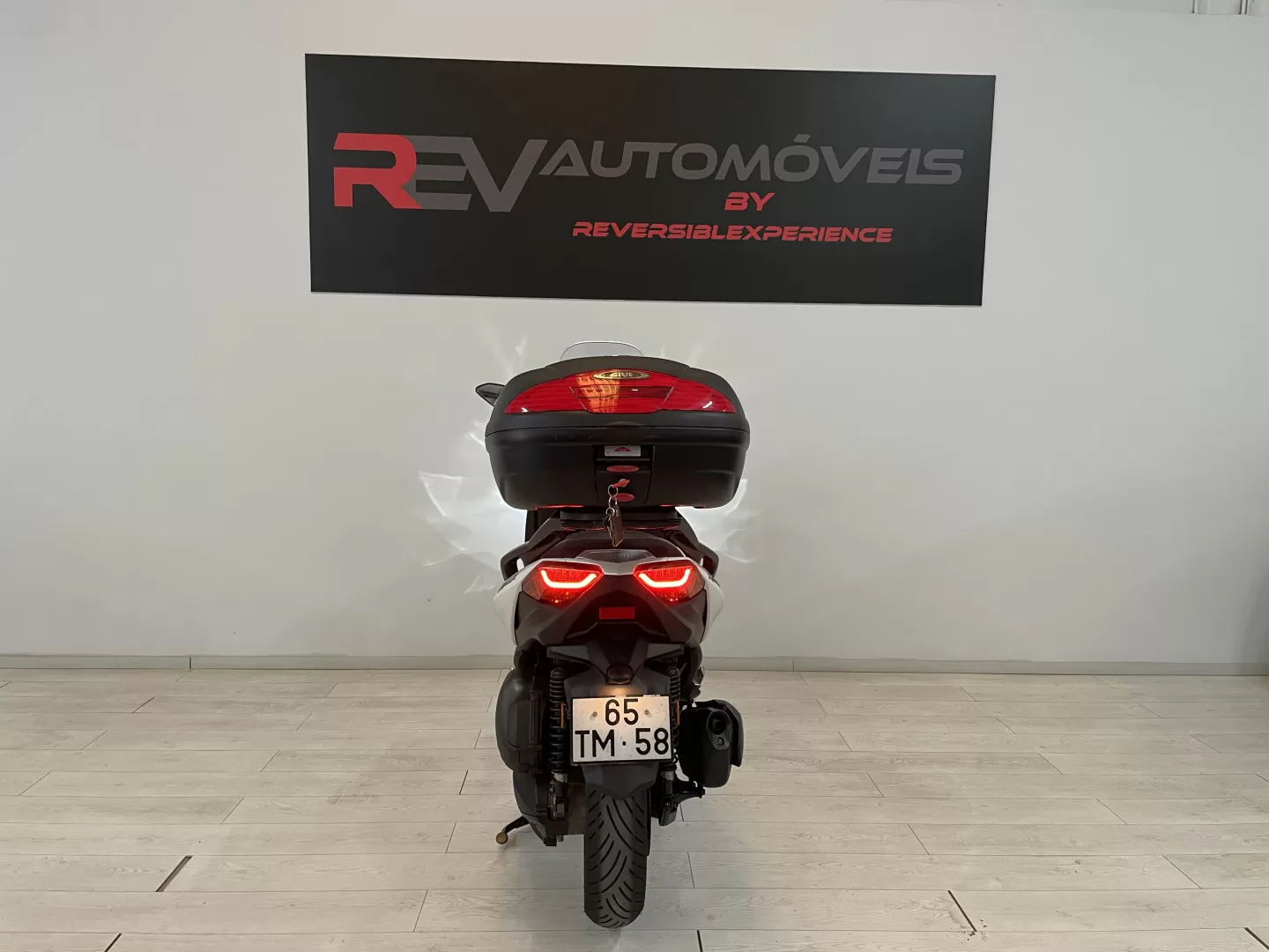 Yamaha X-Max 300 - foto 4