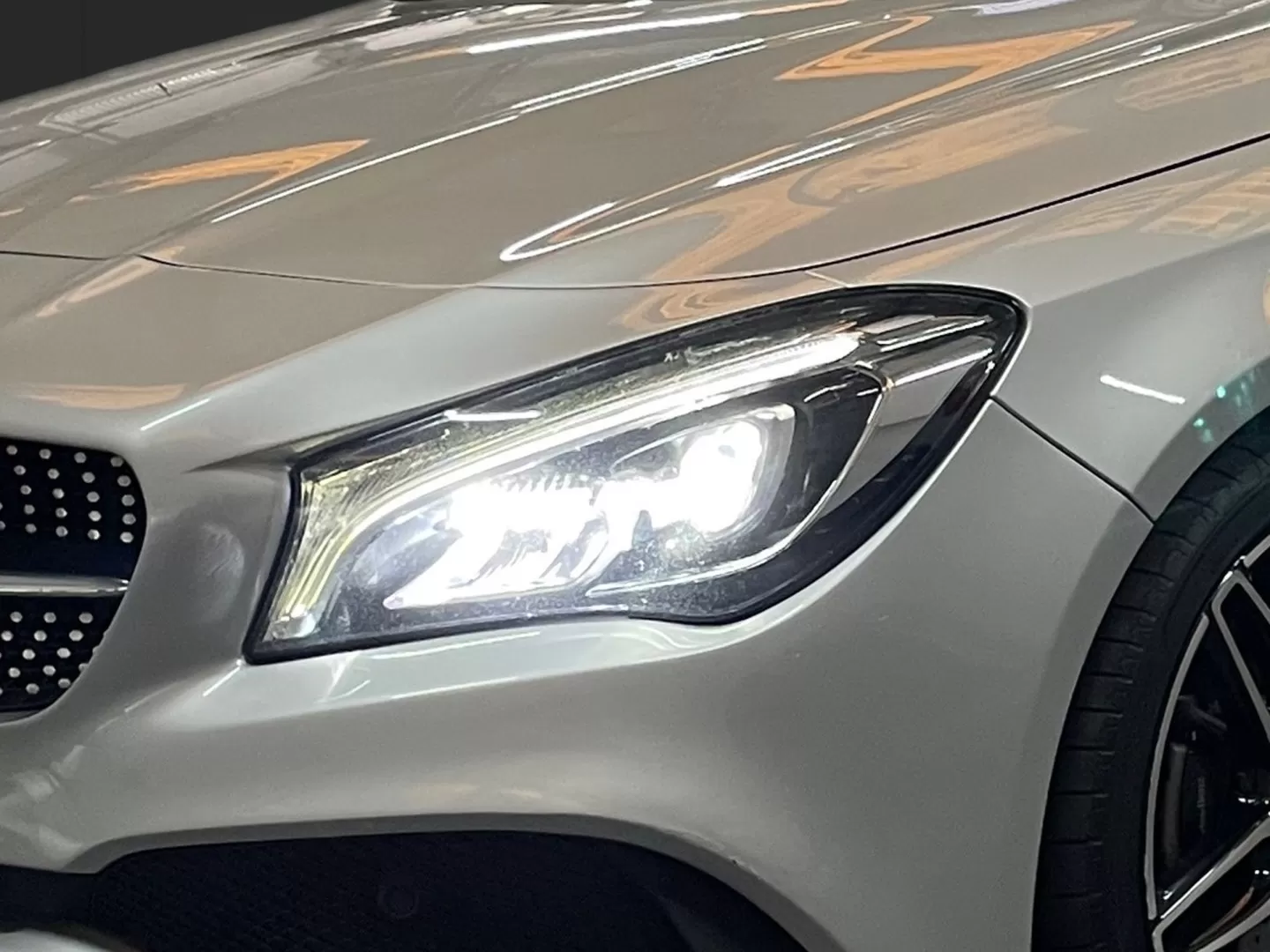 Mercedes-Benz CLA 180 d Shooting Brake AMG Line - foto 5