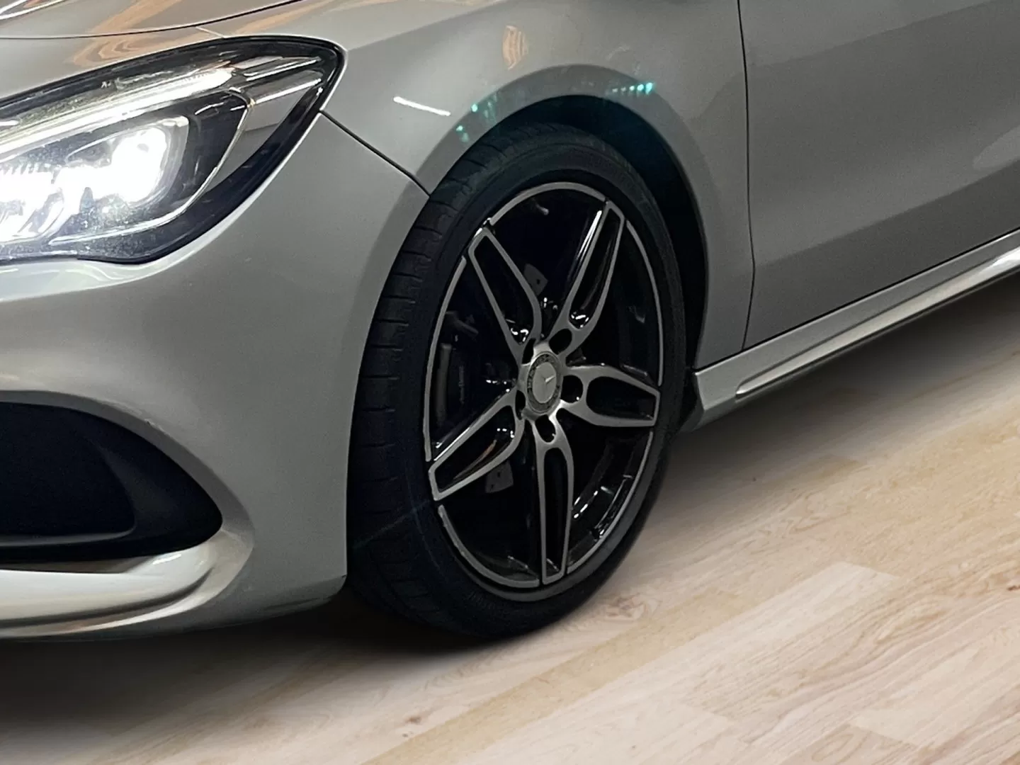 Mercedes-Benz CLA 180 d Shooting Brake AMG Line - foto 6