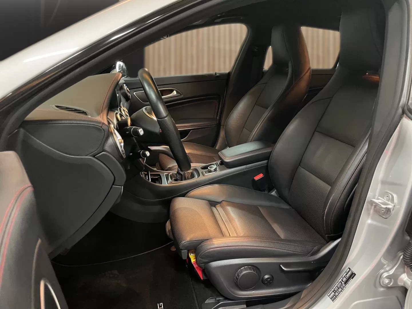 Mercedes-Benz CLA 180 d Shooting Brake AMG Line - foto 7