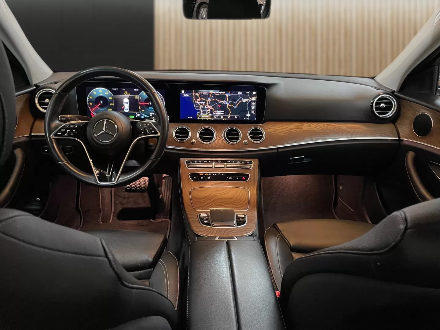 Mercedes-Benz E 300 de Avantgarde 4Matic - foto 8