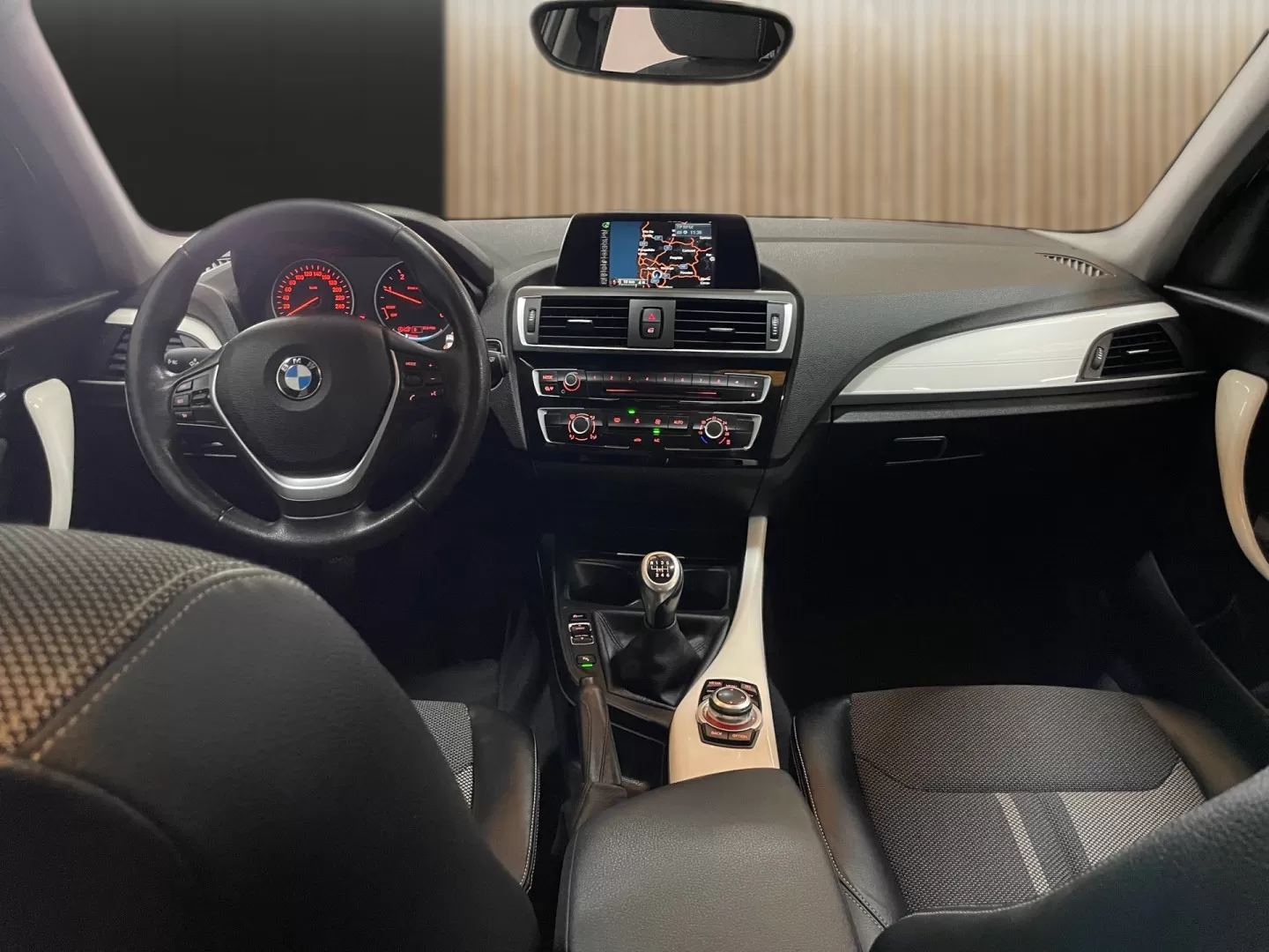 BMW 116 d Line Urban - foto 7
