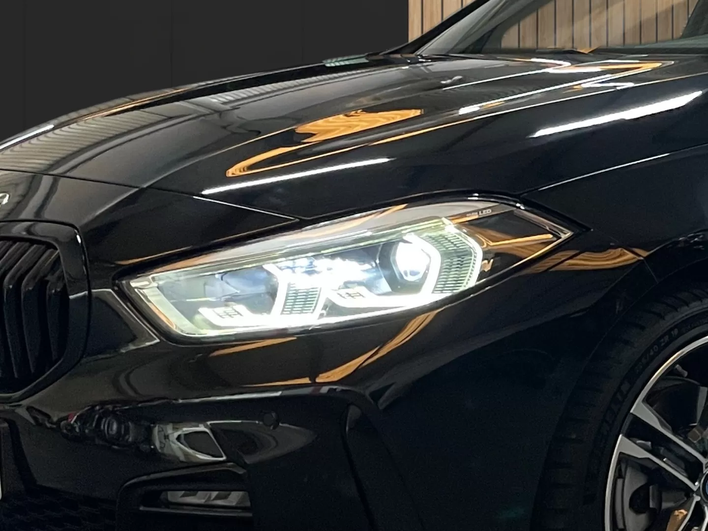 BMW 116 d Pack Desportivo M Auto - foto 5