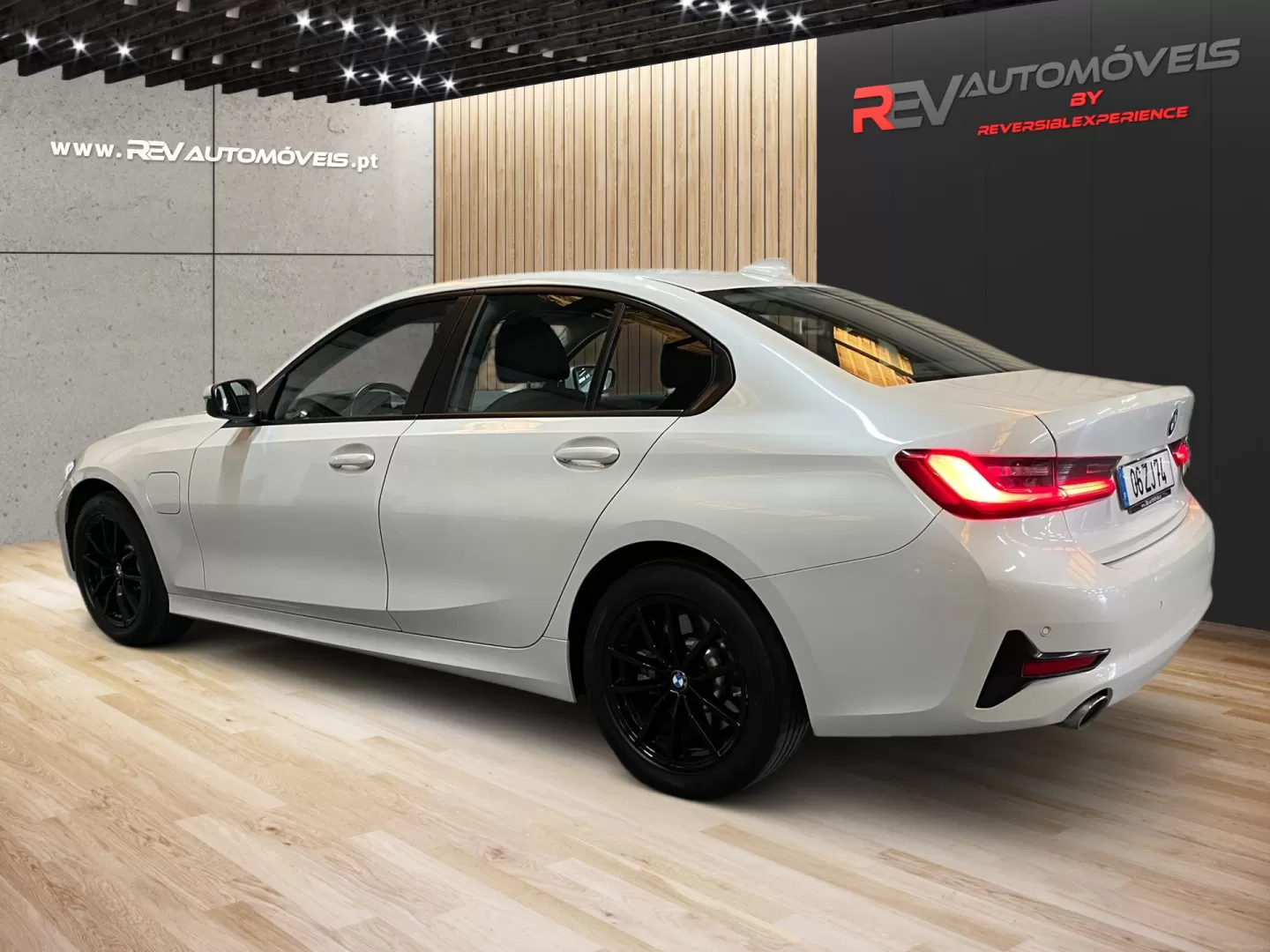 BMW 330e LINE SPORT - foto 4