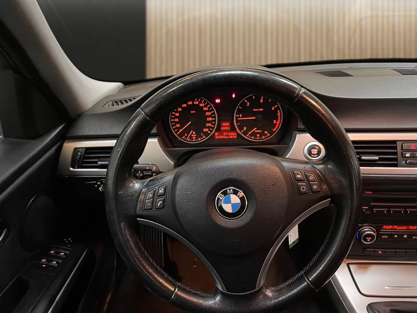 BMW 320 d Exclusive - foto 8