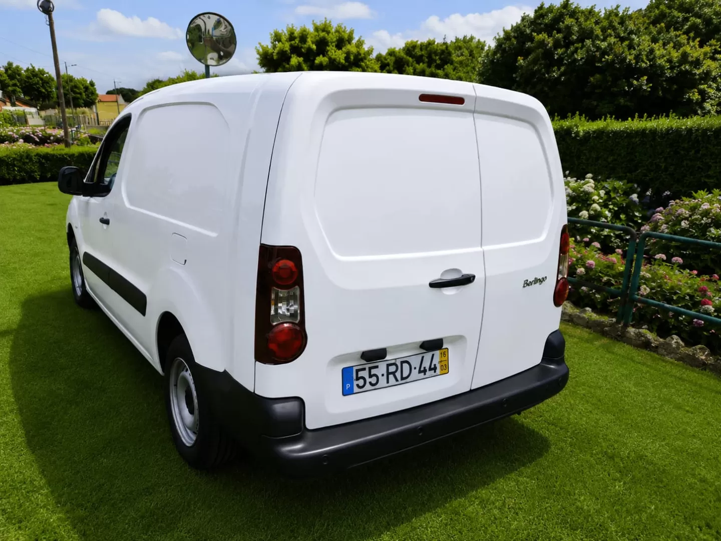 Citroën  Berlingo 1.6 HDI L2 3L FRIO + ISOTERMICA - foto 4