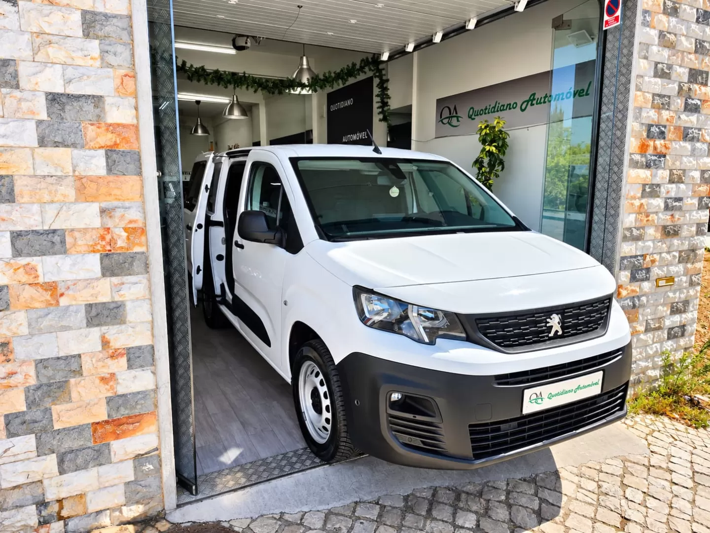 Peugeot  Partner 1.5 Blue-HDI L1 Premium 3L