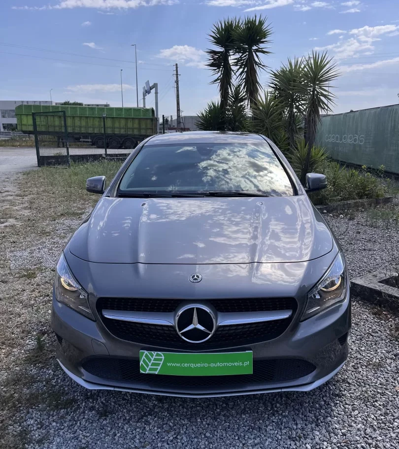 Mercedes-Benz CLA 180 d Shooting Brake - foto 2