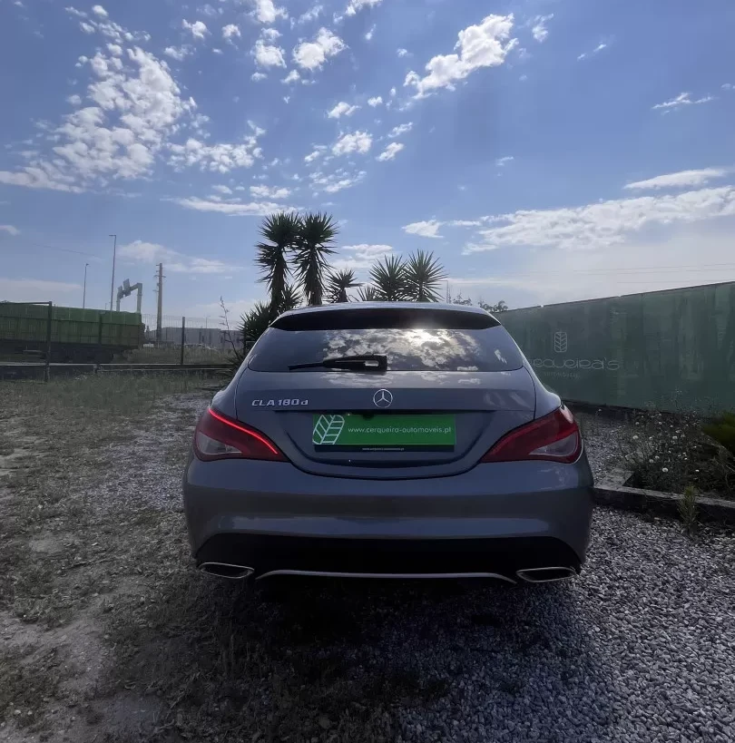 Mercedes-Benz CLA 180 d Shooting Brake - foto 5