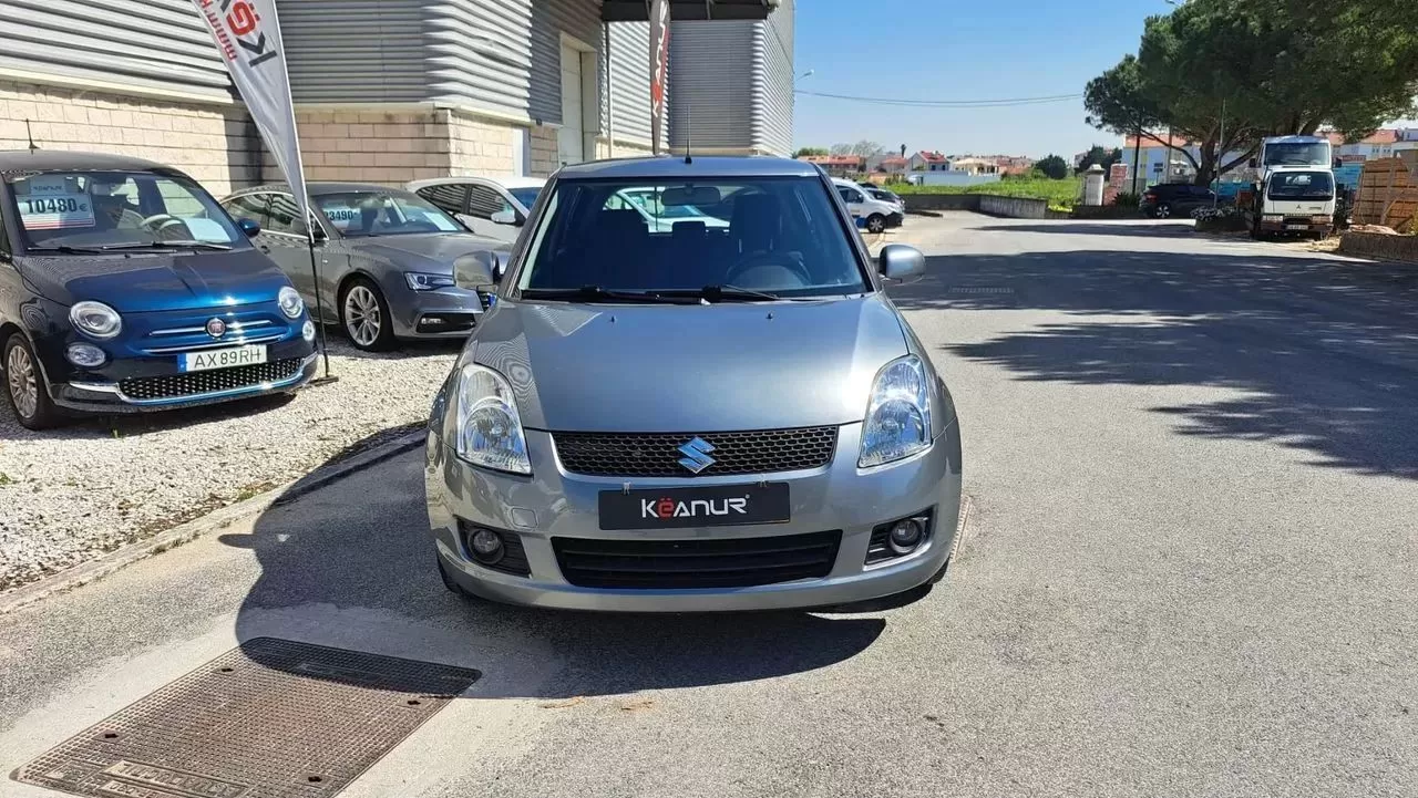 Suzuki Swift 1.3 DDiS GL - foto 2