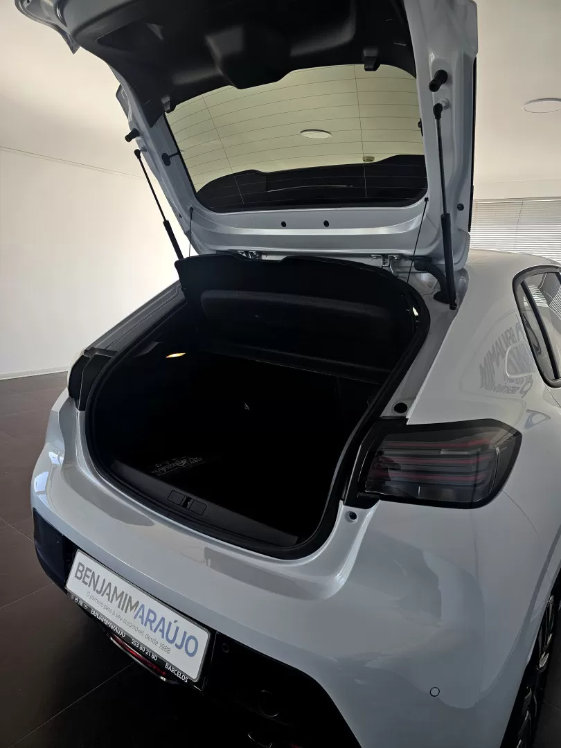 Peugeot 208 1.2 Hybrid Allure e-DCS6 - foto 4