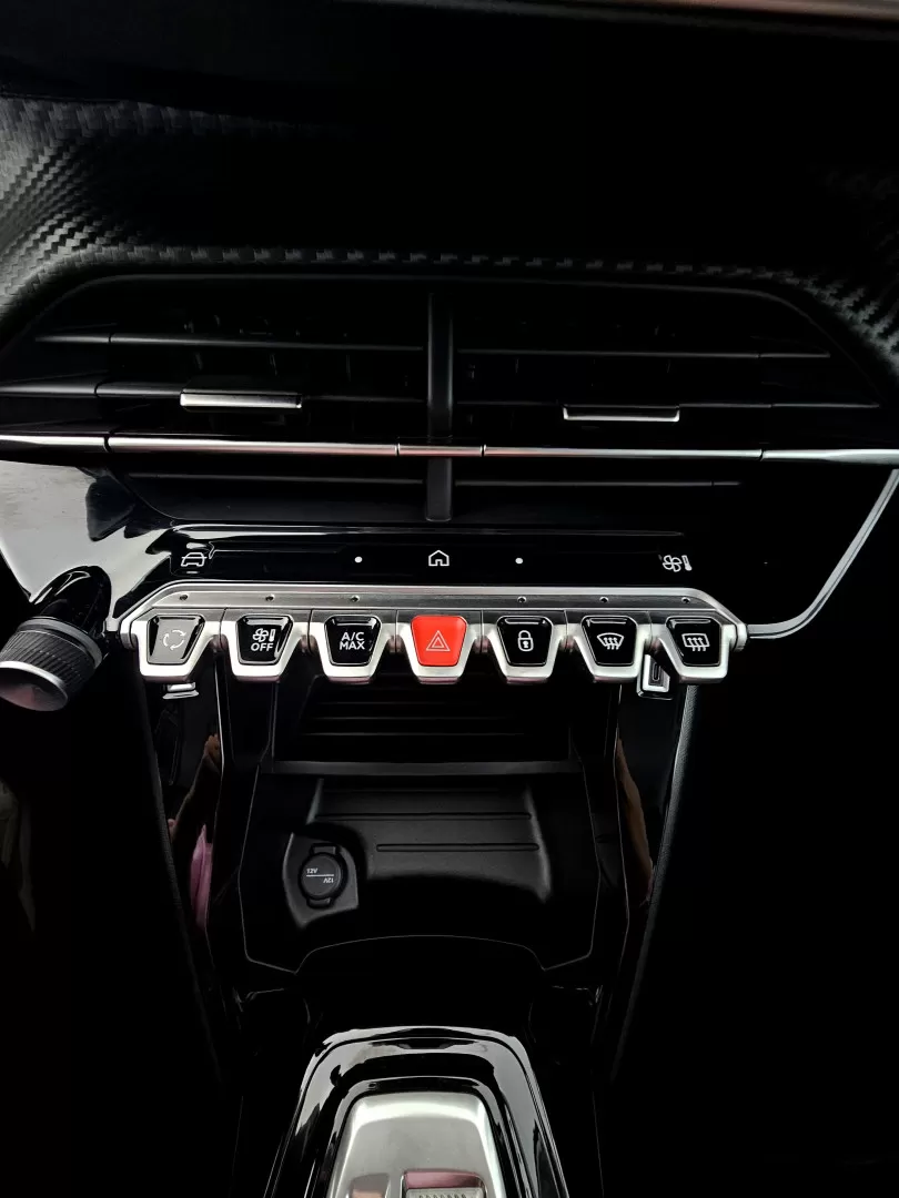 Peugeot 208 1.2 Hybrid Allure e-DCS6 - foto 8