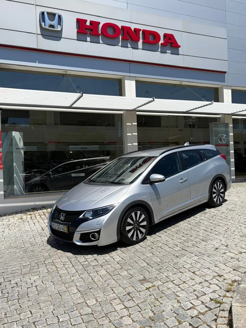 Honda Civic Tourer 1.6 i-DTEC Elegance Connect Navi - foto 4