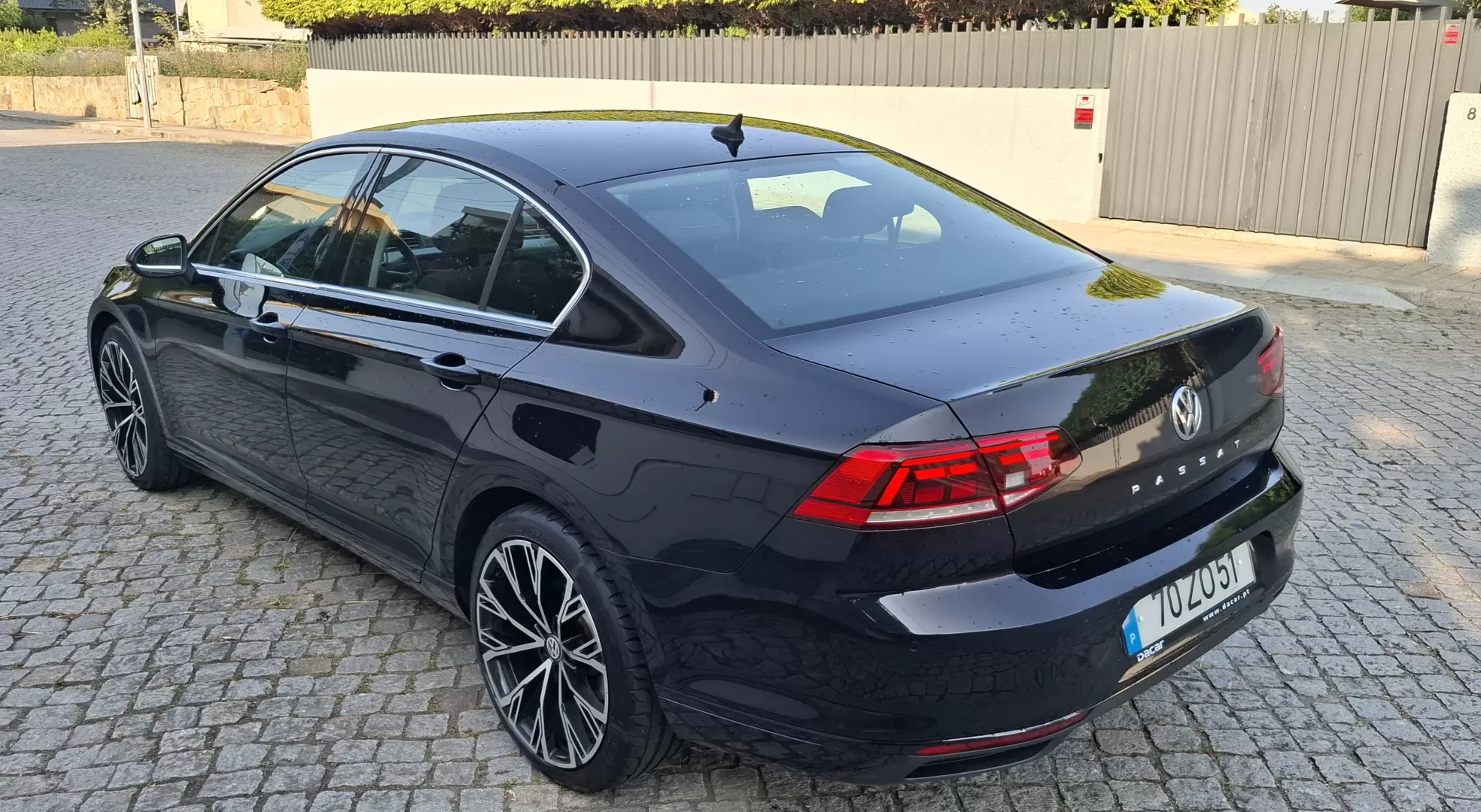 VW Passat 2.0 TDI Elegance DSG - foto 2