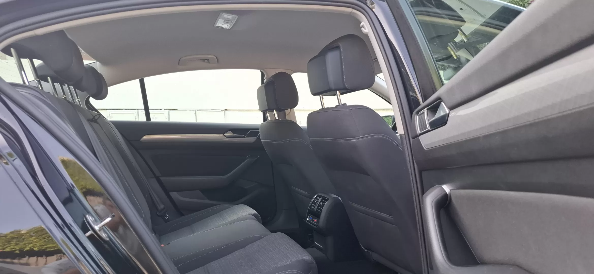 VW Passat 2.0 TDI Elegance DSG - foto 8