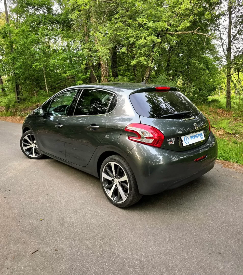 Peugeot 208 1.6 BlueHDi Allure - foto 7