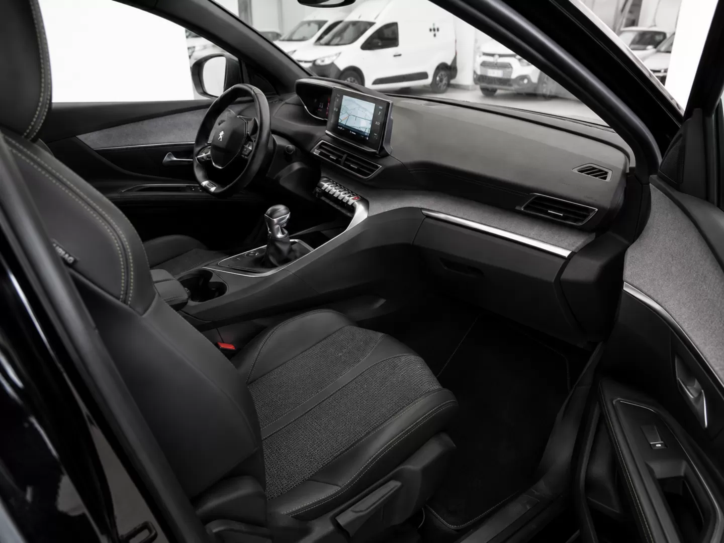 Peugeot 5008 1.2 PureTech GT Pack EAT8 - foto 5