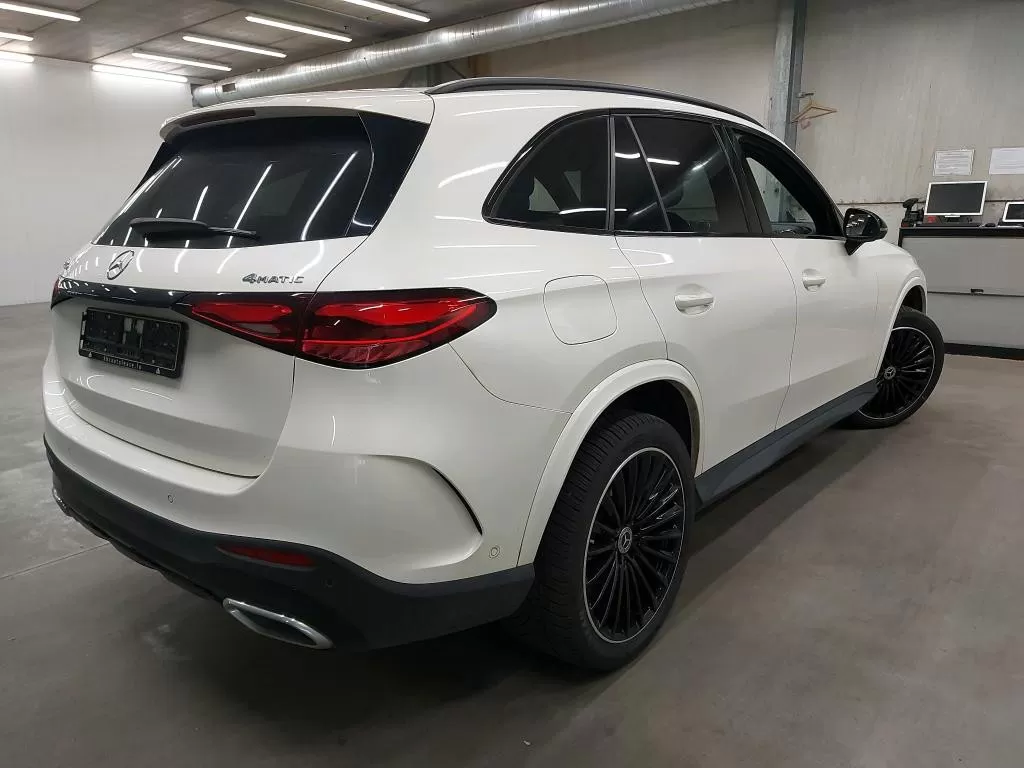 Mercedes-Benz GLC 300 AMG Line - 4Matic - foto 2