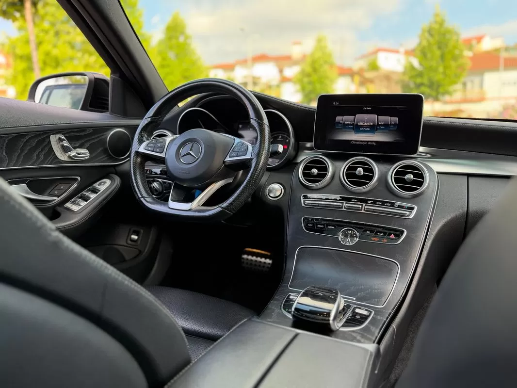 Mercedes-Benz C 250   Bluetec D 4matic T 7g  Tronic Amg Line - foto 5