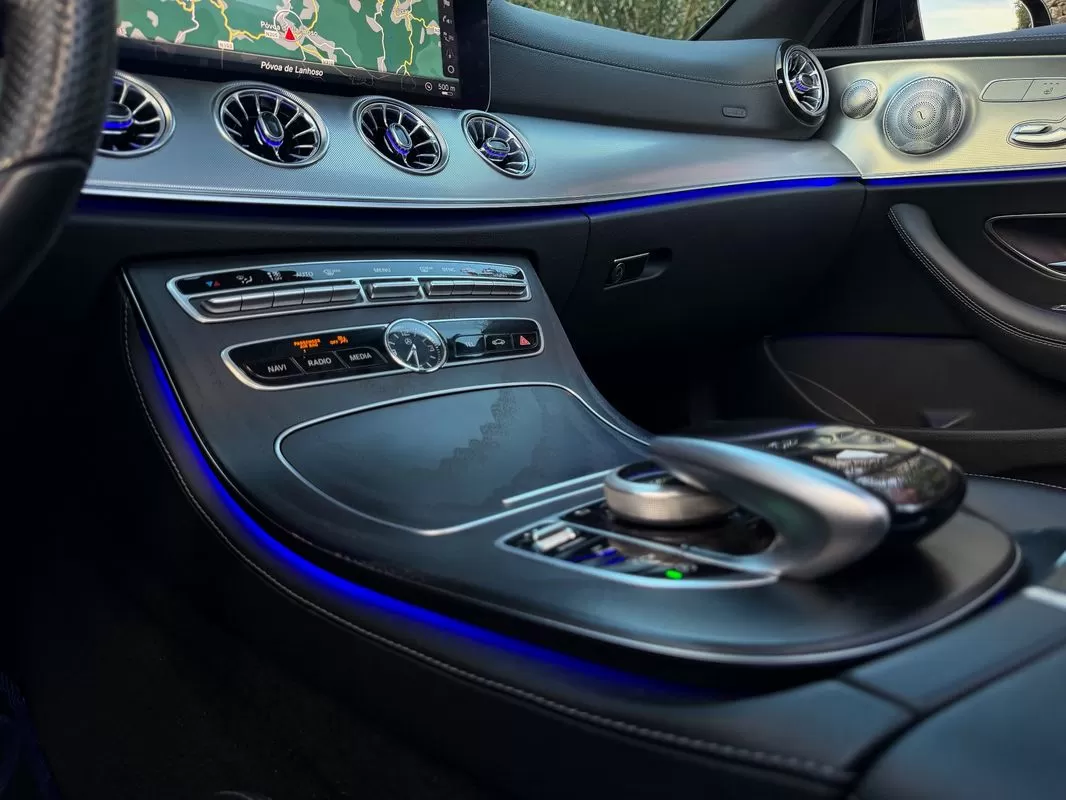 Mercedes-Benz E 220  D 9g  Tronic Amg Line - foto 8