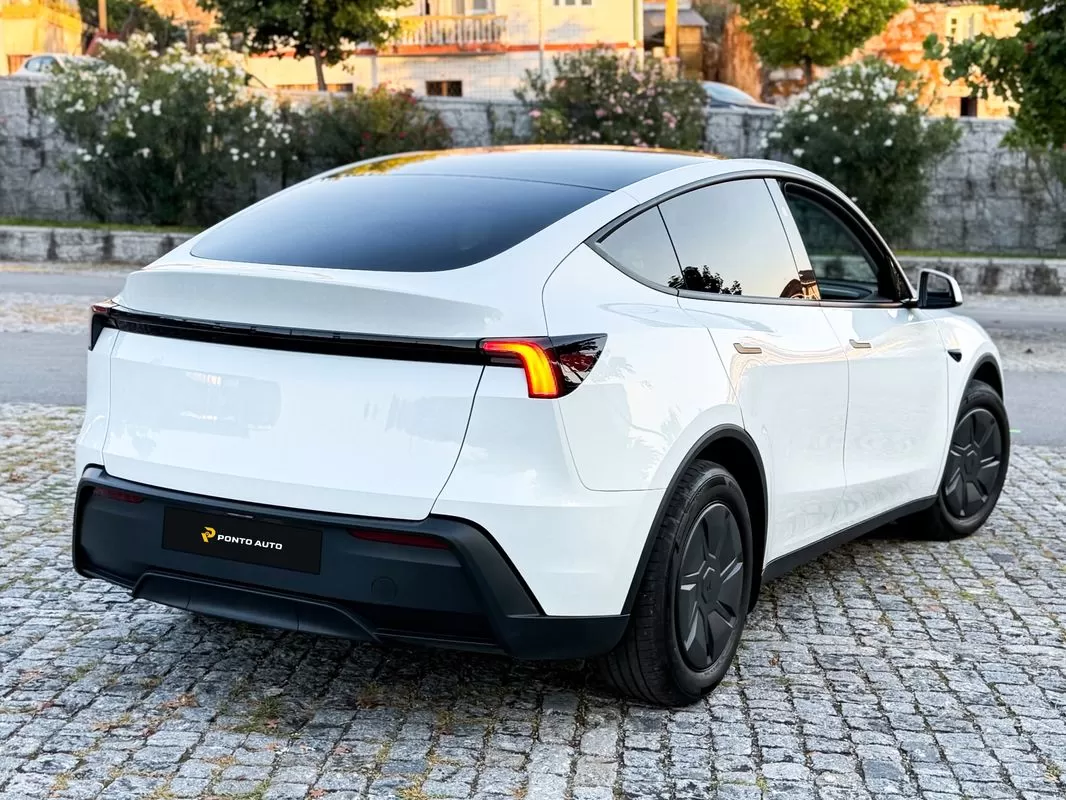 Tesla Model Y Tração Traseira - foto 3