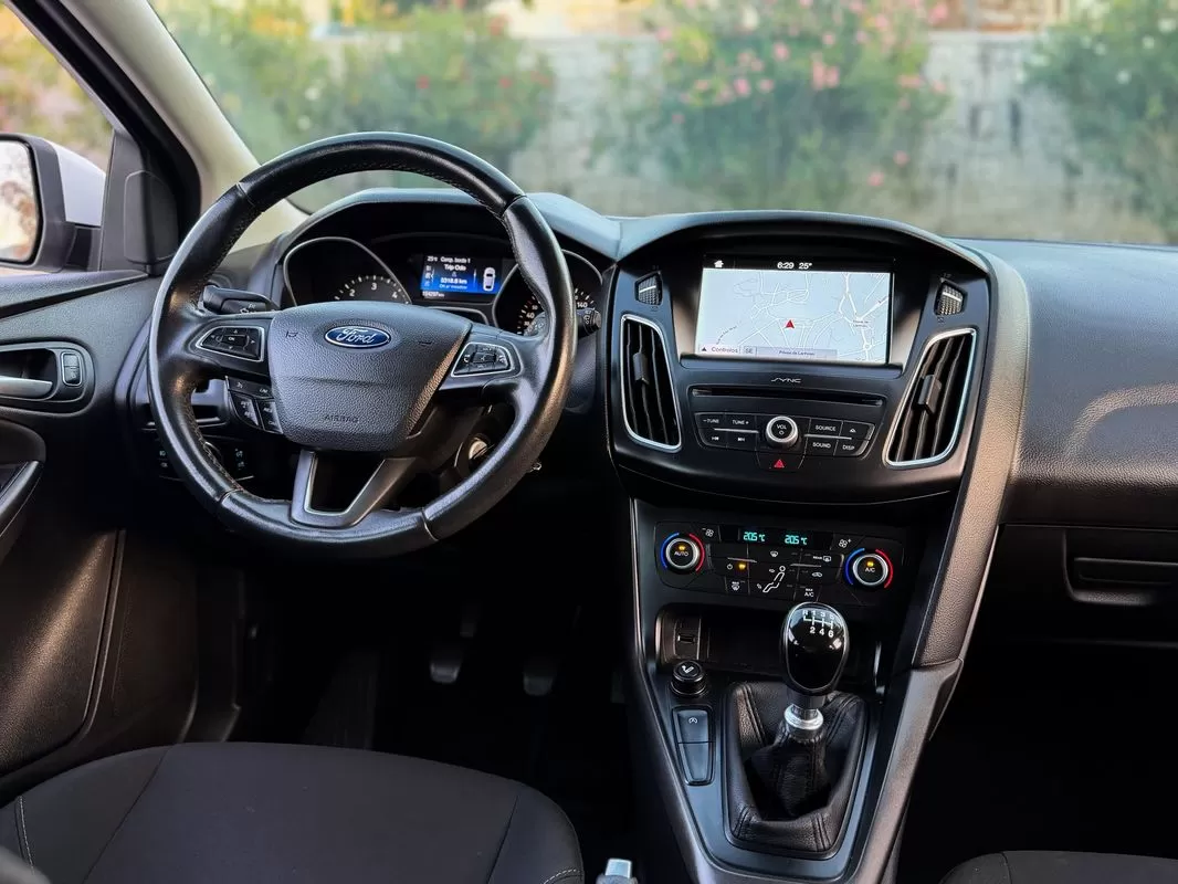 Ford Focus 1.5 TDCi Titanium - foto 4
