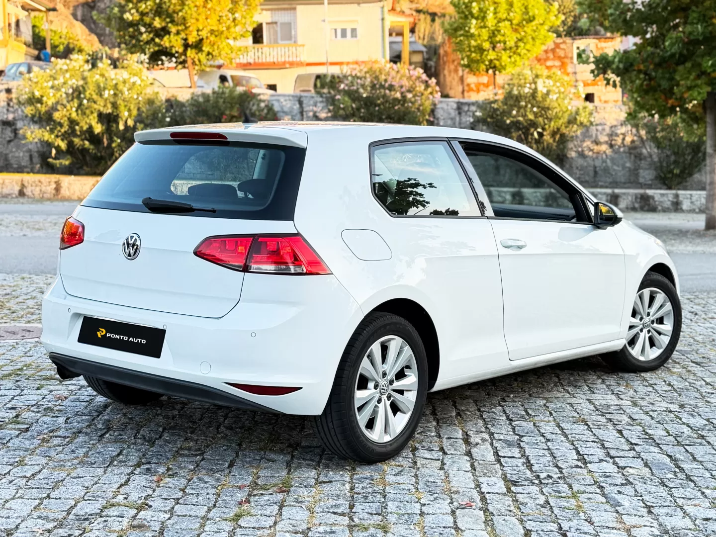 VW Golf 1.6 TDi Confortline - foto 2