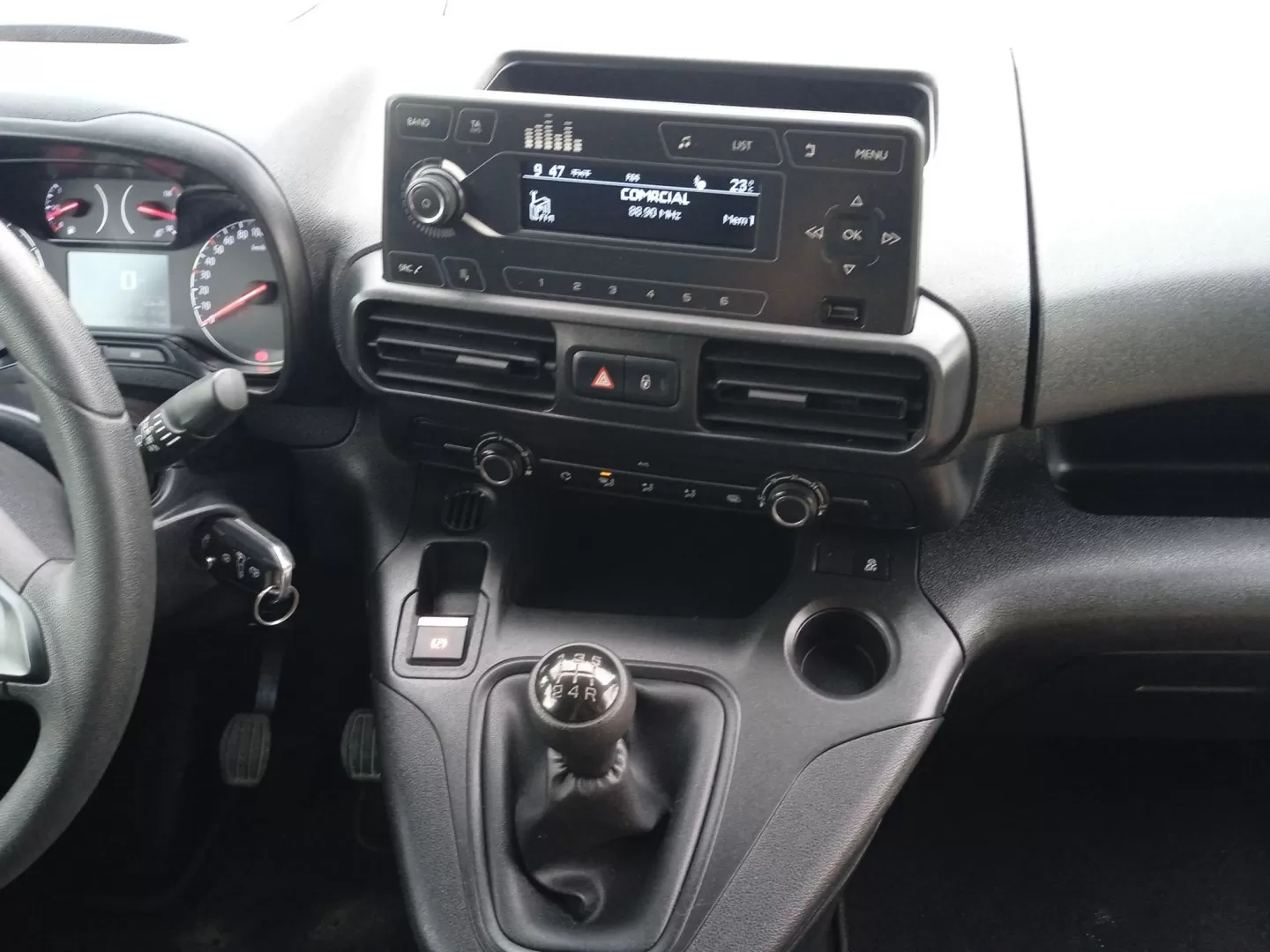 Opel  Combo - foto 8